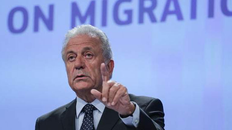 Αβραμόπουλος: «Η Συνθήκη Σένγκεν βρίσκεται σε κίνδυνο»