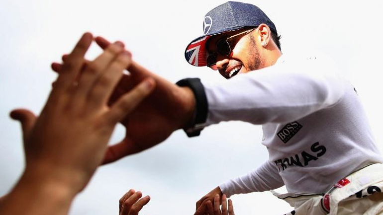 Πλουσιότερος κατά 90 εκατομμύρια ευρώ θα γίνει ο Hamilton