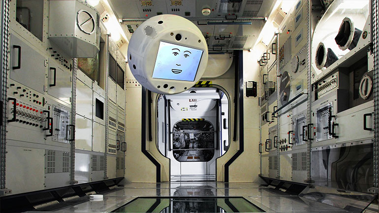 Το αιωρούμενο «έξυπνο» ρομπότ Cimon με πρόσωπο καρτούν στάλθηκε στον Διεθνή Διαστημικό Σταθμό