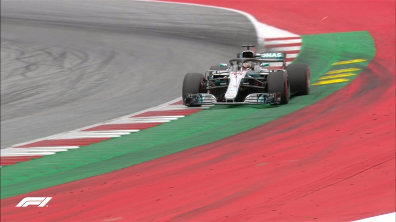 Από την πρώτη σειρά της εκκίνησης θα εκκινήσουν τα μονοθέσια της Mercedes