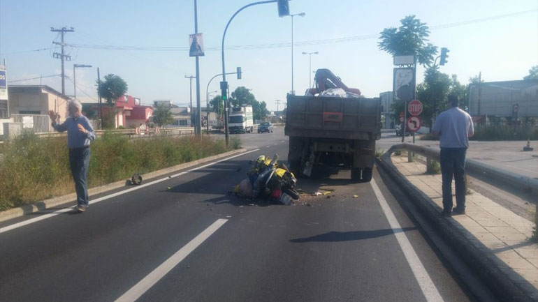 Θανατηφόρο τροχαίο στη Λάρισα με θύμα έναν 25χρονο