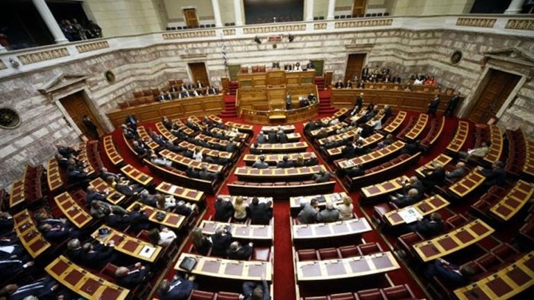 Βουλή: Οι τοποθετήσεις των κομμάτων επί του νομοσχεδίου για την αδήλωτη εργασία