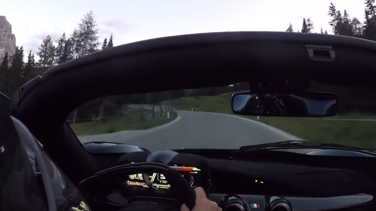 Με την υπέροχη LaFerari Aperta στο βουνό