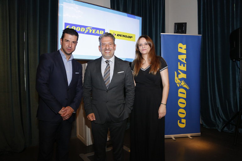 Από αριστερά: Στέλιος Ταβουλάρης, Brand Manager της Goodyear Dunlop Hellas, Νικόλαος Σπανός CEO της Goodyear Dunlop Hellas και Νατάσσα Βελεσιώτη Διευθύντρια Marketing 
