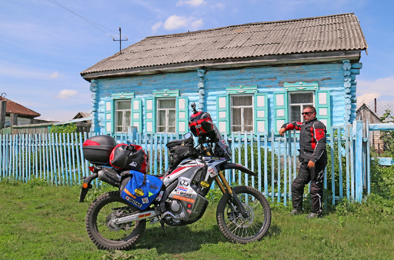 Είναι να μην θαυμάζεις αυτό το μικρό έργο τέχνης; 