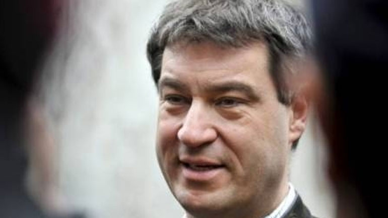 Ο πρωθυπουργός της Βαυαρίας δηλώνει πως δεν θέλει να θέσει σε κίνδυνο την κυβερνητική σταθερότητα