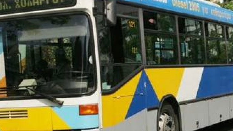 Είσοδος επιβατών και έλεγχος εισιτηρίων μόνο από την μπροστινή πόρτα σε λεωφορεία και τρόλεϊ