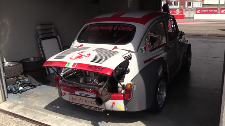 Πώς ακούγεται ένα ιστορικό Abarth 1000 TCR;