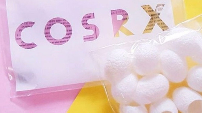 Silk finger balls: H νέα εμμονή στην περιποίηση του προσώπου που κάνει θραύση στην Κορέα