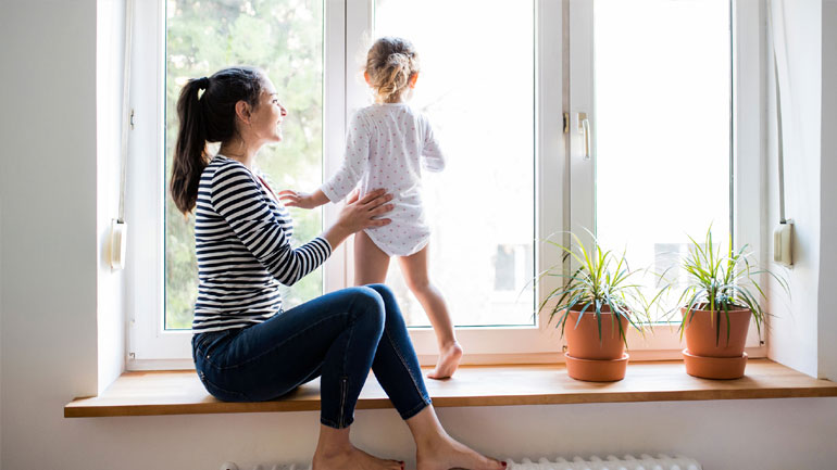 Όσο πιο υγιεινά ζουν οι μητέρες, τόσο πιθανότερο είναι τα παιδιά τους να μη γίνουν παχύσαρκα