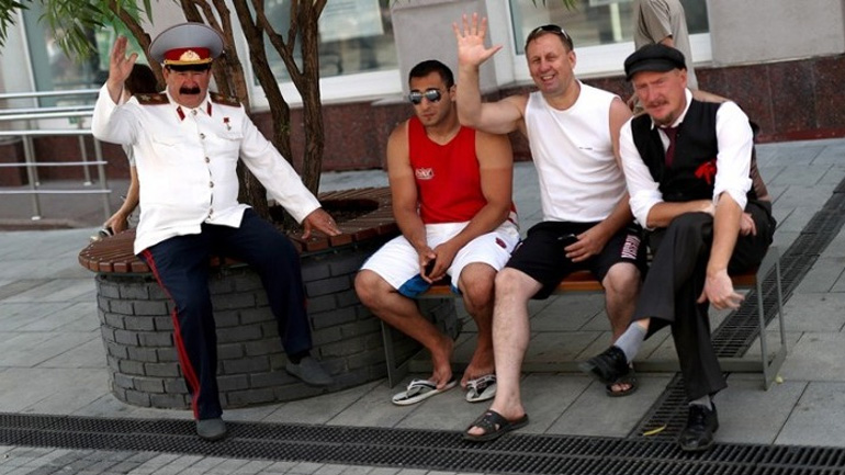 Οι φίλαθλοι ανακαλύπτουν στη Σαμάρα το καταφύγιο του Στάλιν