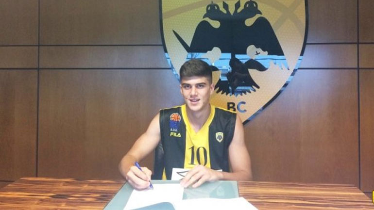 Μπάσκετ: Στην ΑΕΚ ο Τσουργιάννης