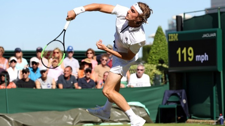 Στον τρίτο γύρο του Γουίμπλεντον ο Τσιτσιπάς