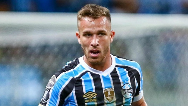 Υπογράφει στην Μπαρτσελόνα ο Αρτούρ