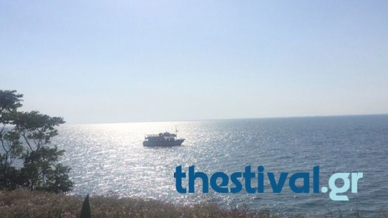 Θεσσαλονίκη: Σε εξέλιξη επιχείρηση αποκόλλησης του πλοίου «Κωνσταντής» που προσάραξε σε αβαθή