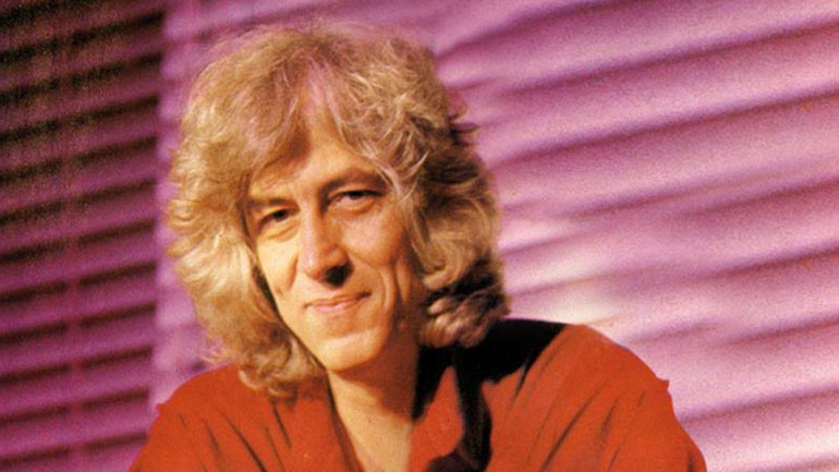 Η Πλαζ Βουλιαγμένης ονομάζεται «Λουκιανός Κηλαηδόνης»