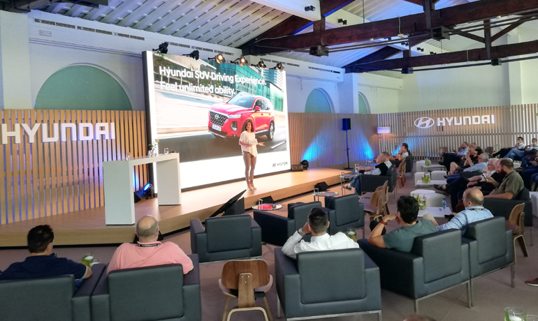 Ο χώρος όπου πραγματοποιήθηκε η εκδήλωση για τα δύο μοντέλα στη Βαρκελώνη