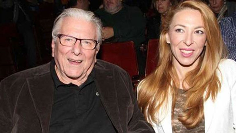 Κώστας Βουτσάς – Αλίκη Κατσαβού: Οι πρώτες βουτιές με τον γιο τους στο Σούνιο!