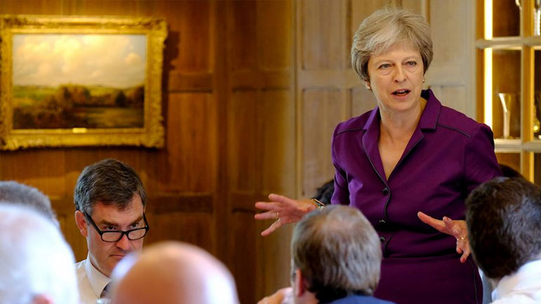 «Μαλακό» Brexit επιδιώκει τώρα το Λονδίνο