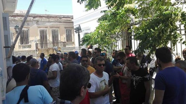 Η Ομοσπονδία Επιθεωρητών Εργασίας καταδικάζει την επίθεση από εργαζομένους στο Νεώριο Σύρου Η Ομοσπονδία Επιθεωρητών Εργασίας καταδικάζει την επίθεση από εργαζομένους στο Νεώριο Σύρου