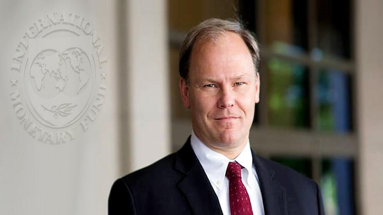 «Τα υψηλά πλεονάσματα περιορίζουν την ανάπτυξη»