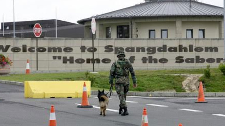 Οι ΗΠΑ εξετάζουν το ενδεχόμενο να απομακρύνουν τις δυνάμεις τους από τη Γερμανία