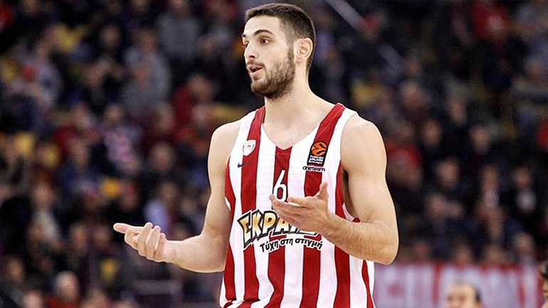 Αποχωρεί από τον Ολυμπιακό ο Παπαπέτρου