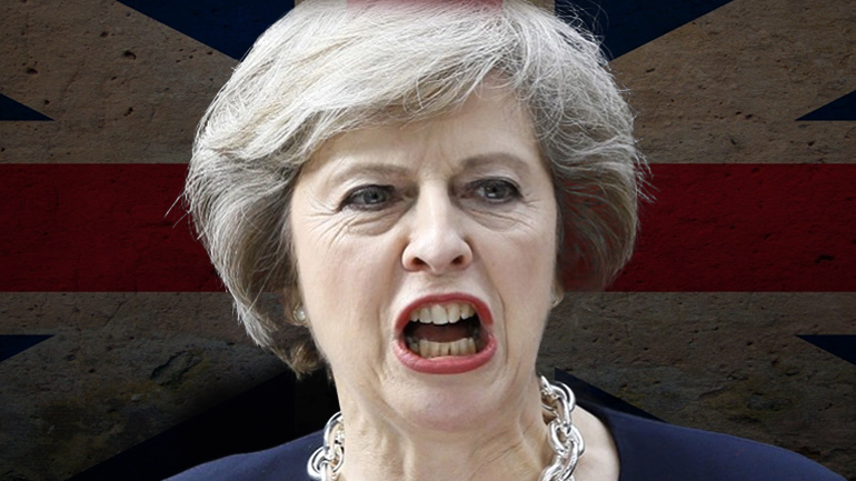 Πανικόβλητη η Μέι κάνει λόγο για ”άτακτο Brexit”