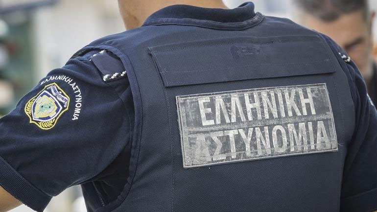 Απάτη σε βάρος καταστήματος με προπληρωμένες κάρτες για διαδικτυακές αγορές