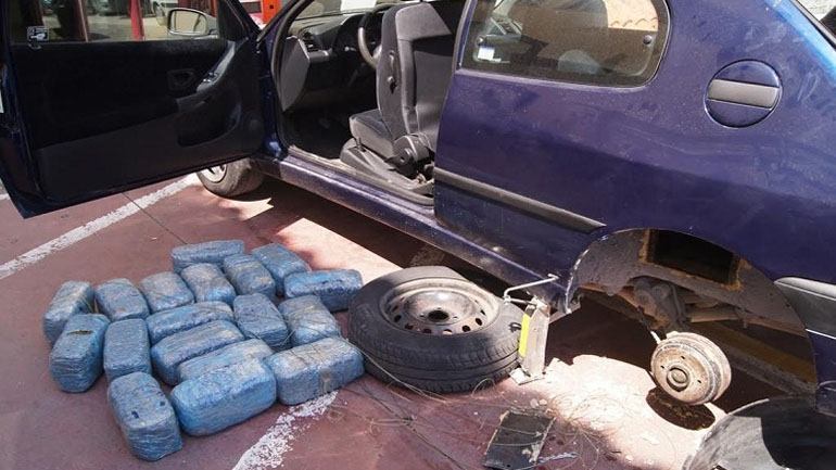 Άρτα: 40 κιλά χασίς σε κρύπτη αυτοκινήτου