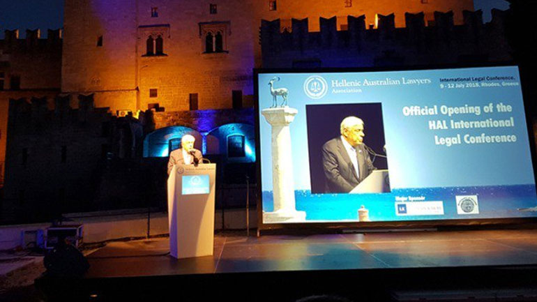 «Ο σύγχρονος νομικός πολιτισμός φέρει ανεξίτηλα τα σημάδια του αρχαίου ελληνικού πνεύματος»