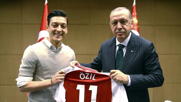 «Στη θέση του θα σταματούσα από την Εθνική»