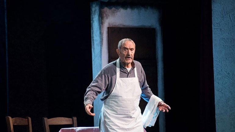 Γιάννης Βογιατζής: «Το θέατρο με ξεκουράζει»