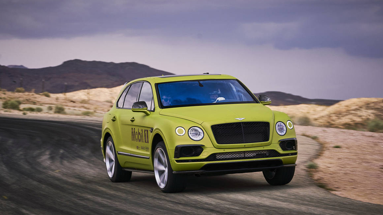 Ανεβαίνοντας στα σύννεφα με τη Bentley Bentayga