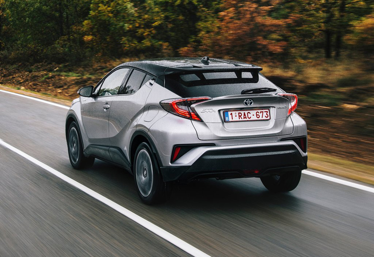 Η μέση κατανάλωση στο C-HR κυμαίνεται κοντά στα 7 λίτρα ανά 100χλμ.