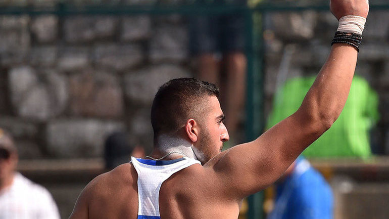Σφαιροβολία: Χάλκινος με πανελλήνιο ρεκόρ (21.07μ.) o Μουζενίδης