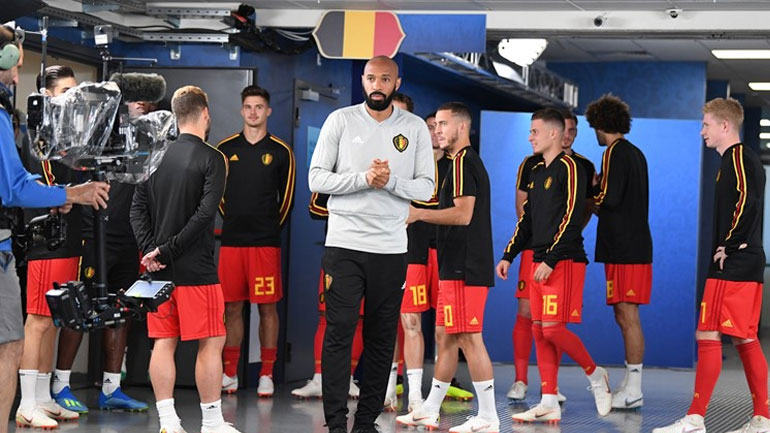 H παλιά δόξα της Γαλλίας και βοηθός του προπονητή του Βελγίου, Τιερί Ανρί είναι από τα πρόσωπα του αγώνα καθώς το αντιπροσωπευτικό συγκρότημα που εργάζεται αντιμετωπίζει την ομάδα της πατρίδας του