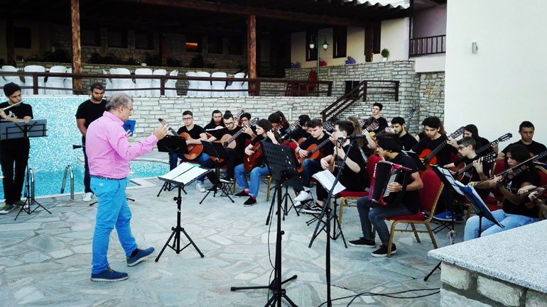 Με την Κιθαριστική Ορχήστρα Βόλου-Μαγνησίας, ξεκινάει το μεγαλύτερο Φεστιβάλ Κιθάρας της Ευρώπης, στη Λίμνη Πλαστήρα Με την Κιθαριστική Ορχήστρα Βόλου-Μαγνησίας, ξεκινάει το μεγαλύτερο Φεστιβάλ Κιθάρας της Ευρώπης, στη Λίμνη Πλαστήρα