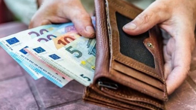 Πότε καταβάλλονται οι συντάξεις Αυγούστου