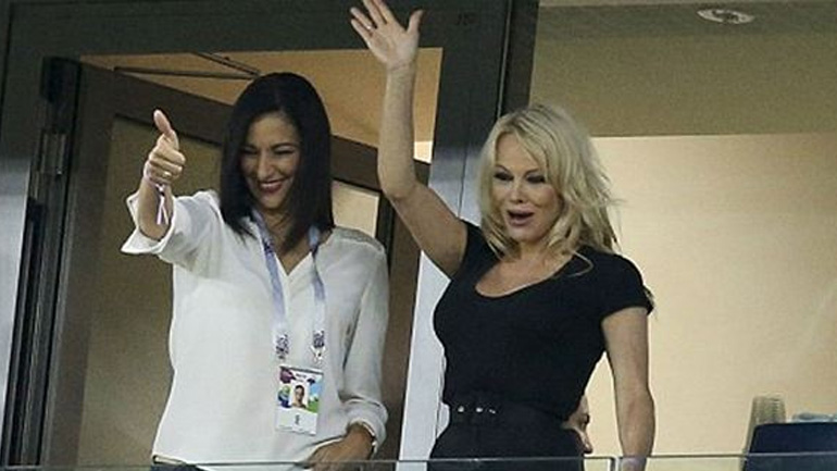 Μουντιάλ: Η Pamela Anderson στις κερκίδες στο πλευρό του αγαπημένου της!