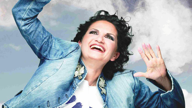 «Κάτω από τ’ Αστέρια» με την Άλκηστη Πρωτοψάλτη στον Διόνυσο