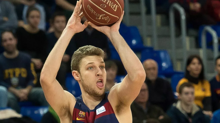 Σε επαφές με τον Βεζένκοφ ο Ολυμπιακός