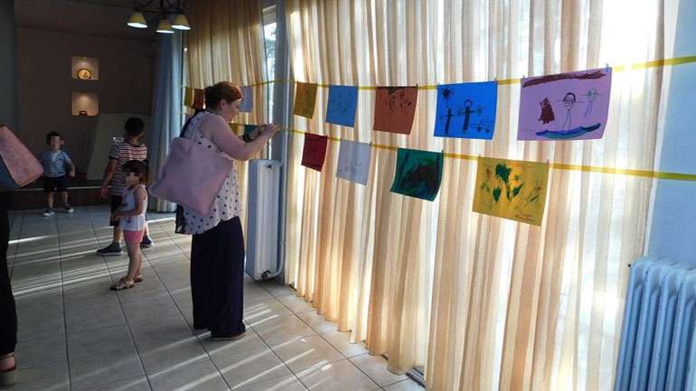 Πολύχρωμη έκθεση ζωγραφικής από τα νήπια του Βρεφονηπιακού Σταθμού Σουφλίου