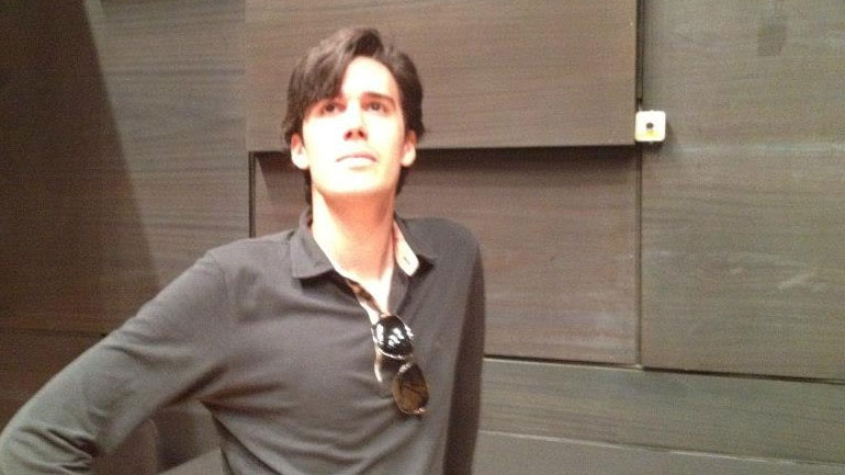 Ο Έλληνας βαρύτονος Παναγιώτης Πράτσος συμμετέχει στην Όπερα της Βιέννης ως μόνιμο στέλεχος, συμβάλλοντας στην επιτυχία της