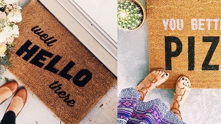 Καλωσορίστε τους φίλους σας στο σπίτι με χιούμορ!