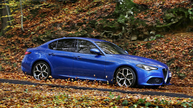 Το αποκλειστικό μπλε χρώμα του αμαξώματος ονομάζεται Misano