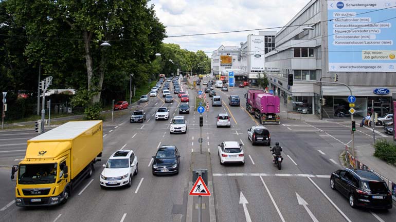 Μετά το Αμβούργο και η Στουτγάρδη απαγορεύει τα παλιά diesel οχήματα