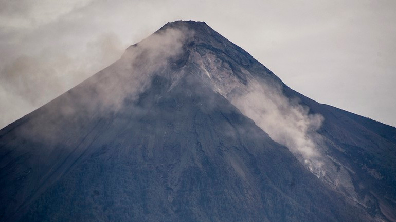Γουατεμάλα: Σε επιφυλακή οι Aρχές εξαιτίας νέων εκρήξεων στο ηφαίστειο Φουέγο