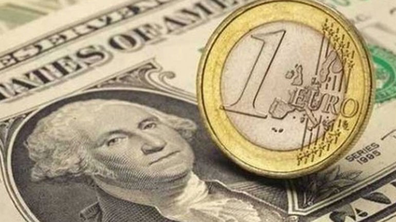 Πτώση σημειώνει το ευρώ