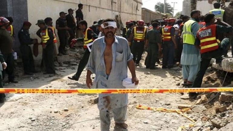 Πακιστάν: 85 νεκροί από την επίθεση αυτοκτονίας σε προεκλογική συγκέντρωση